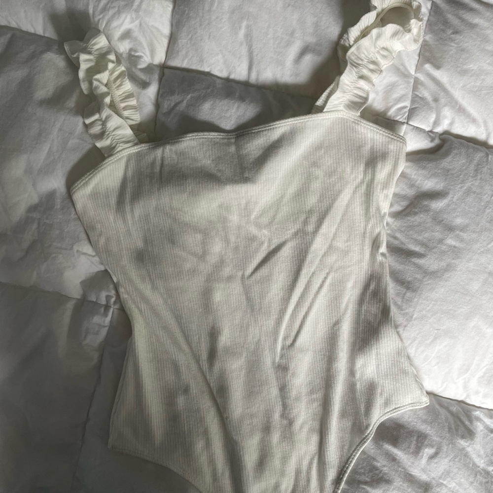 Aritzia white ruffle ribbed bodysuit